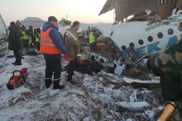 صورة تم تداولها في وسائل التواصل الاجتماعي للطائرة التي تحطمت بعيد إقلاعها من مطار ألماآتي في كزاخستان