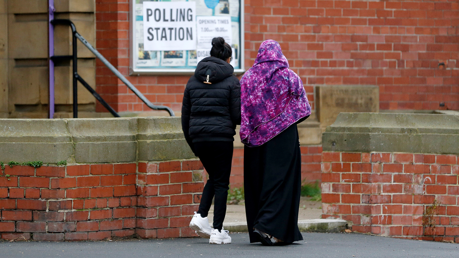 الانتخابات الحالية تشهد مشاركة قياسية للأقليتين العربية والإسلامية، وفق مراقبين (رويترز)