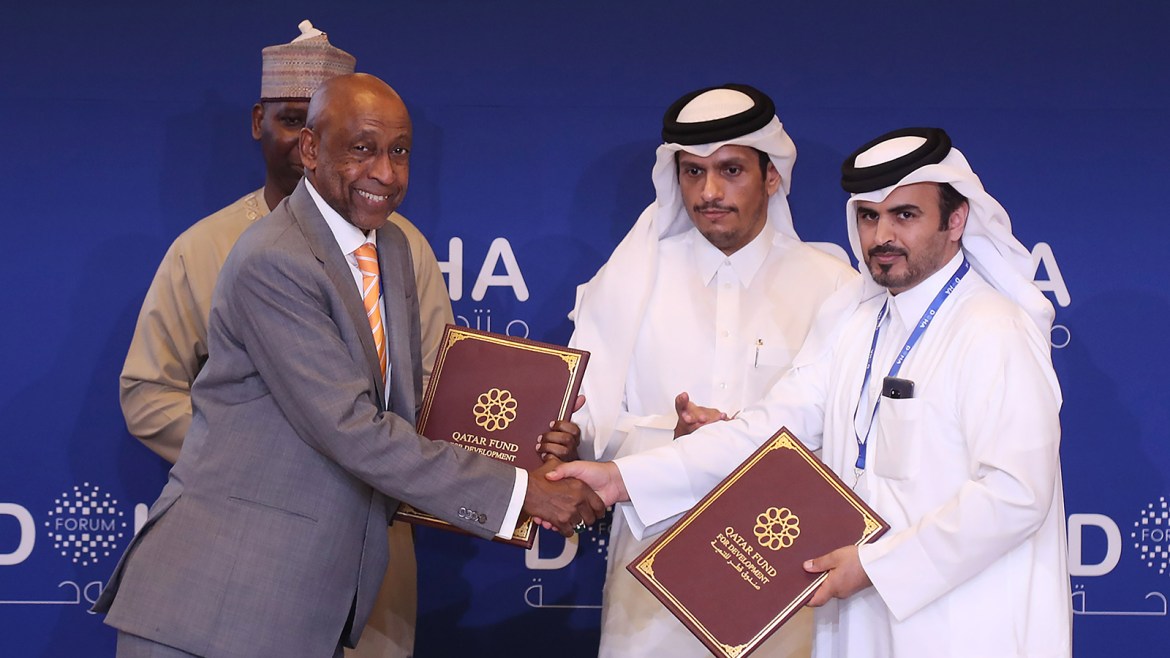 بنك قطر للتنمية يرعى والتوقيع على عدد من الاتفاقيات التي تدعم قضايا التنمية في العالم (الجزيرة نت)