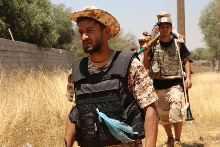 قوات حكومة الوفاق الوطني جنوب طرابلس تتصدى لمسلحي حفتر