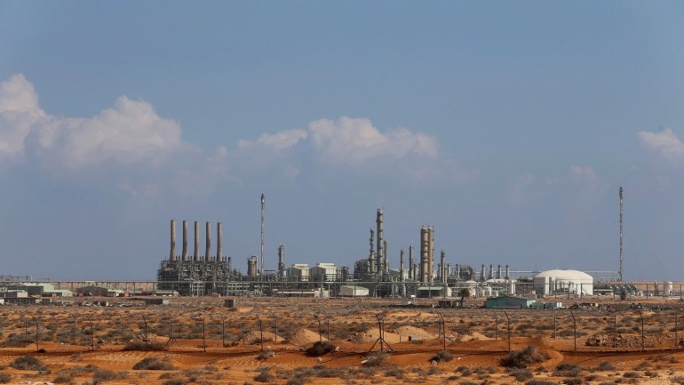 General view of the industrial zone at the oil port of Ras Lanuf March 11, 2014. REUTERS/Esam Omran Al-Fetori/File Photo