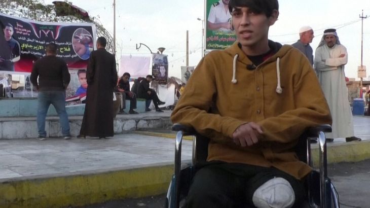 شاب عراقي بُترت ساقه يُصر على مواصلة المشاركة في الاحتجاجات
