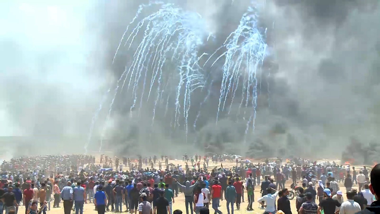 ‪عودة بالونات قطاع غزة الحارقة تقلق المستوطنات القريبة‬ (الجزيرة-أرشيف)