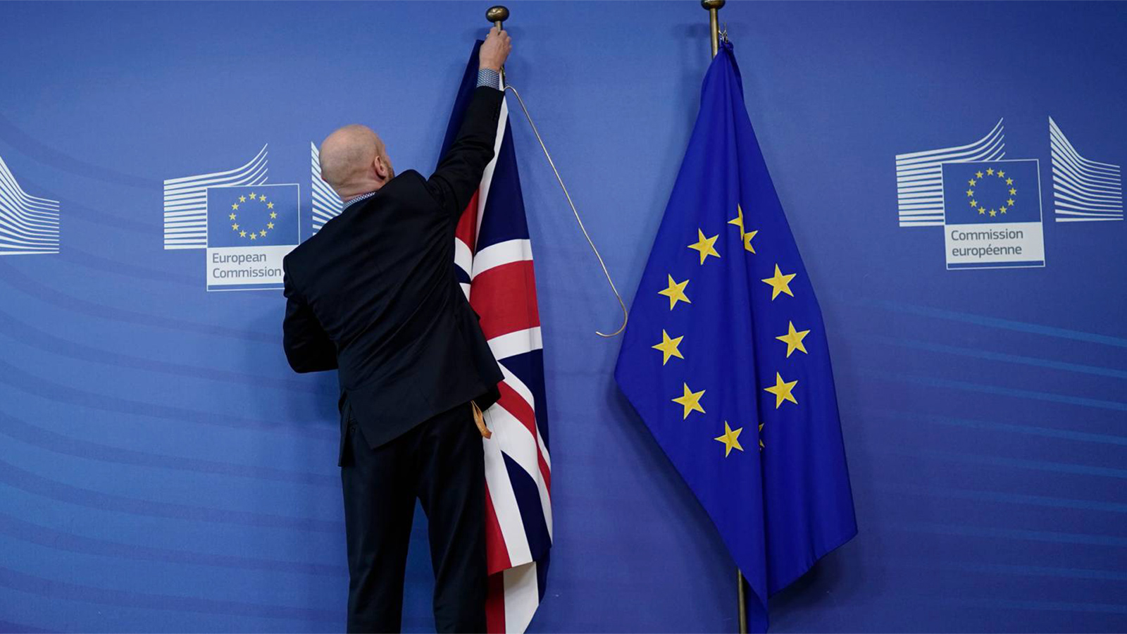 ‪بريطانيا تخرج من الاتحاد الأوروبي بعد عضوية دامت 47 عاما‬  (الجزيرة)