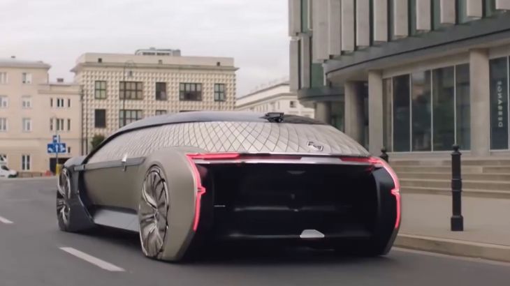 من أفلام الخيال العلمي إلى طريق الواقع.. "رينو" تعرض سيارة المستقبل