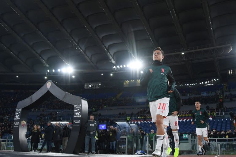 Soccer Football - Serie A - AS Roma v Juventus - Stadio Olimpico, Rome, Italy - January 12, 2020 Juventus' Paulo Dybala during the warm up before the match REUTERS/Alberto Lingria