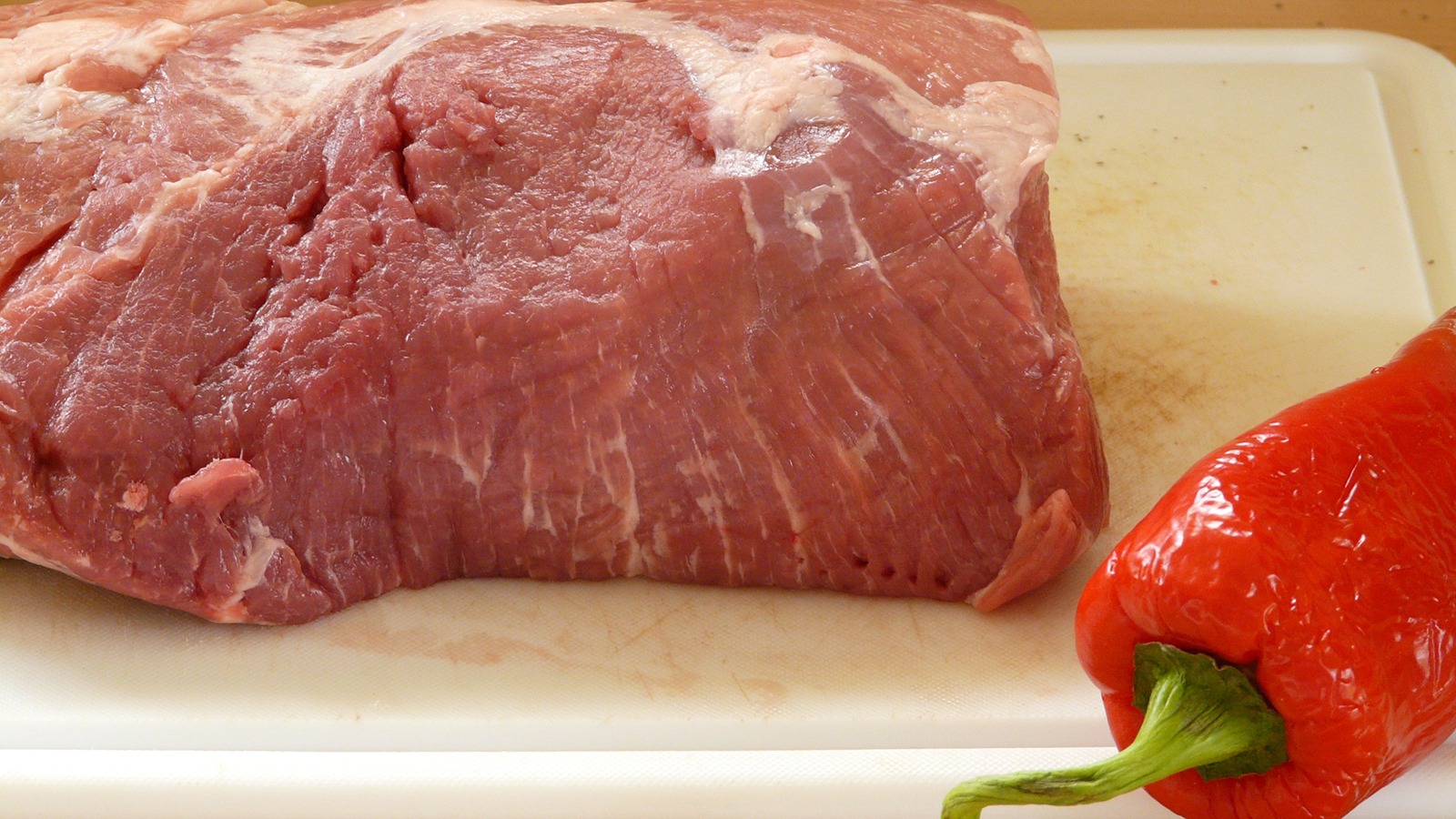 ‪اللحوم الحمراء زاد سعرها 50% خلال الأزمة البنكية‬ (بيكسابي)