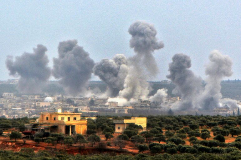 بدعم روسي.. قوات النظام السوري أوقعت عشرات القتلى في إدلب
