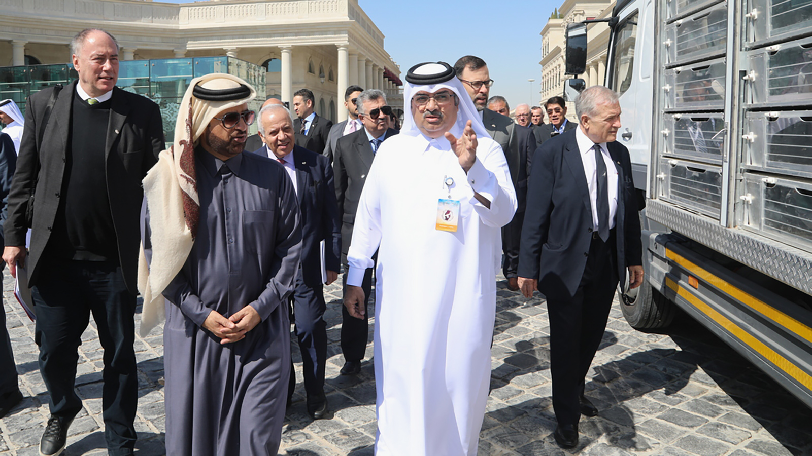 ‪المعرض شارك فيه عدد من السفراء المعتمدين لدى الدوحة ودبلوماسيين ووفود من نحو 17 دولة‬ (الأناضول)