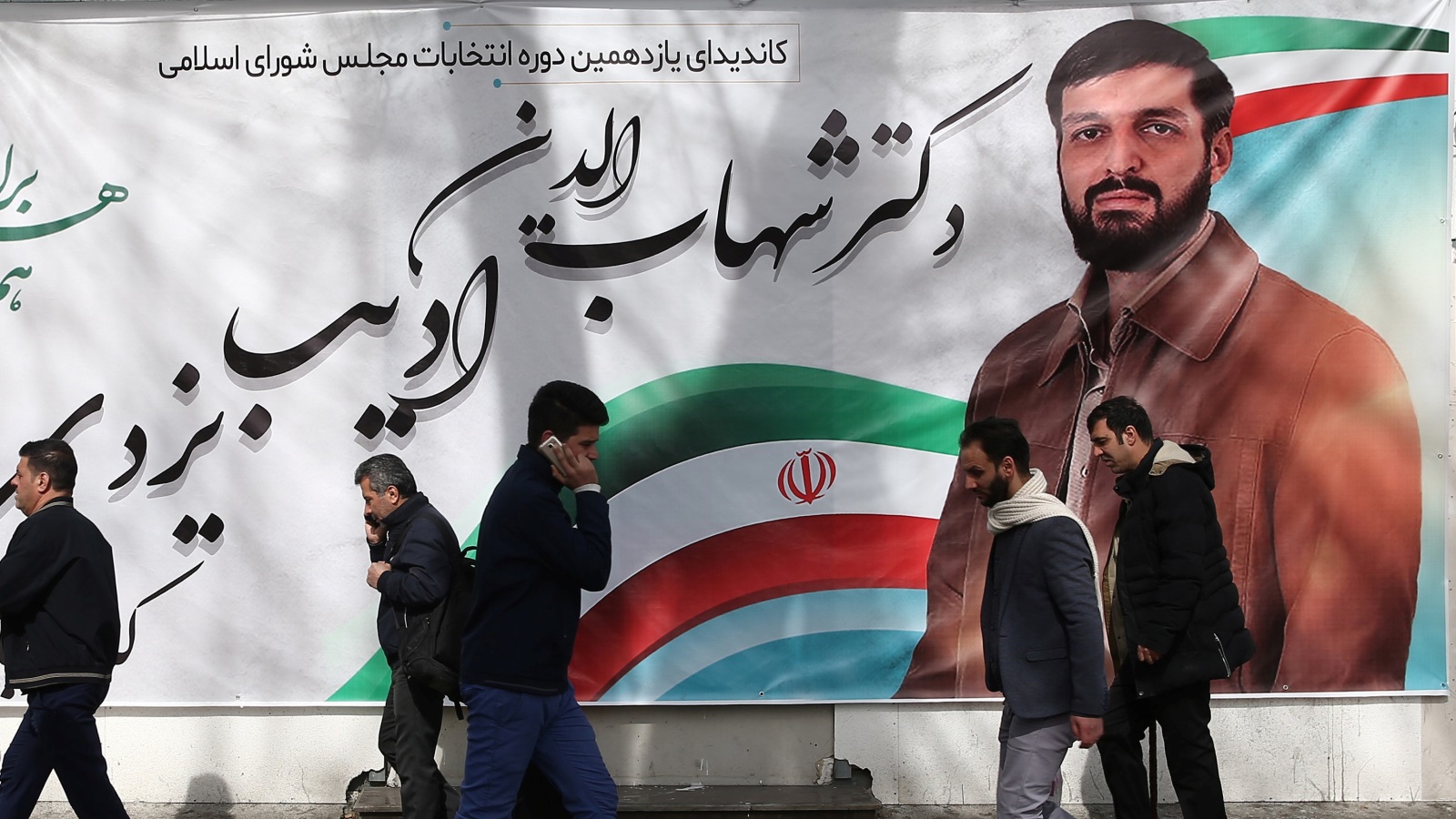 ‪‬ استطلاعات الرأي توقعت تدني المشاركة في الانتخابات التشريعية الإيرانية(رويترز)