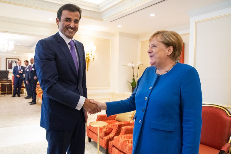 epa07864504 German Chancellor Angela Merkel (R) meets Emir of Qatar Sheikh Tamim bin Hamad Al Thani at the United Nations (UN) headquarters in New York, USA, 23 September 2019. German Chancellor Merkel visits the US to attend the United Nations Climate Summit and General Assembly from 22 to 24 September. EPA-EFE/HAYOUNG JEON / POOL