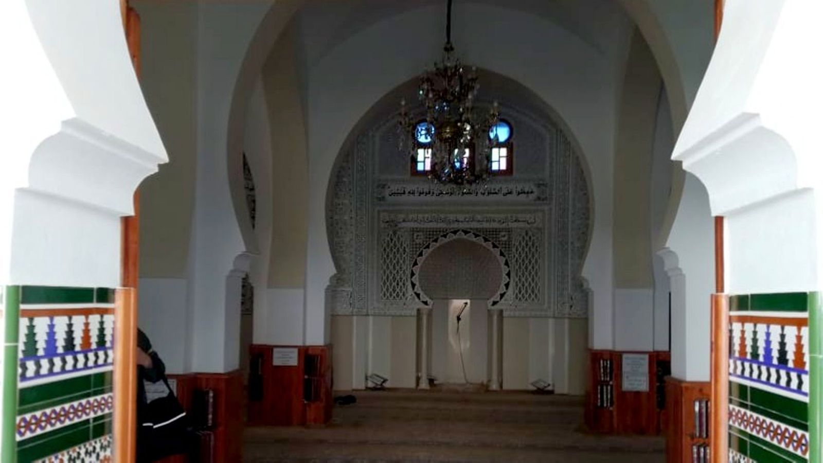مصلى الرجال داخل المسجد(الجزيرة)