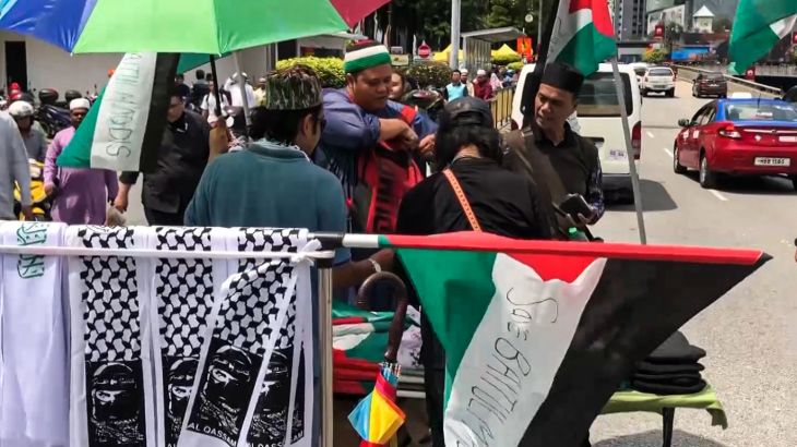 "فلسطين ليست للبيع".. الماليزيون يتظاهرون ضد خطة ترامب للسلام