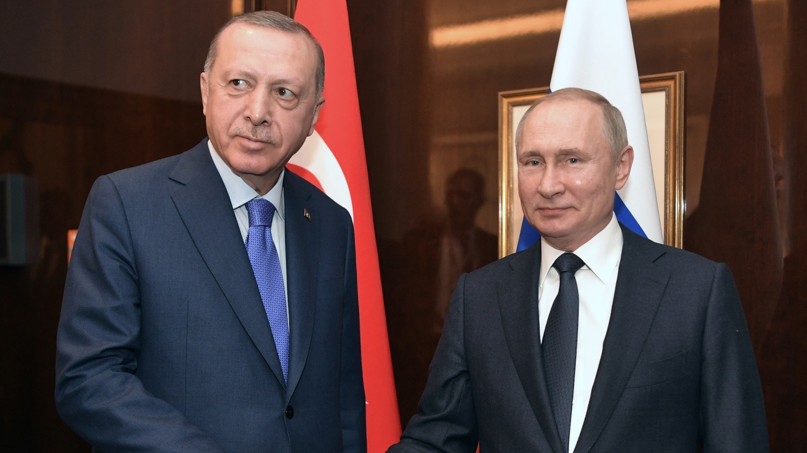 بدل قمة رباعية، أردوغان تحدث عن إمكانية عقد قمة ثنائية مع بوتين في مارس/آذار المقبل (رويترز)