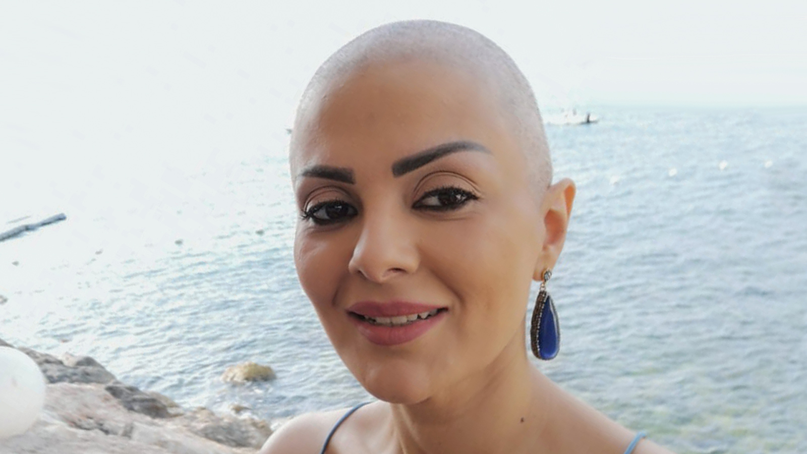 ‪الكاتبة والمتخصصة المسرحية سوسن شوربا قدوح أصيبت عام 2011 بسرطان الثدي من الدرجة الثالثة‬ (الجزيرة)