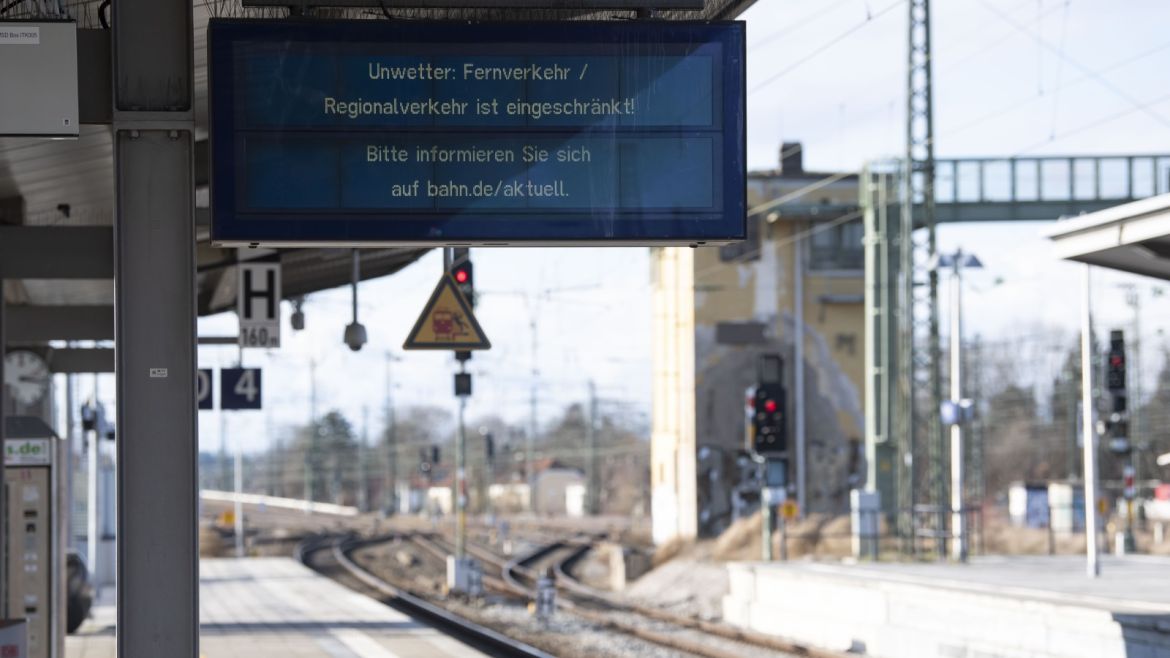 epa08209186 A display board shows the inscription 'Unwetter: Fernverkehr / Regionalverkehr ist eingeschraenkt!' (Storm: Long distance / regional traffic is restricted!), at a Train station in Munich, southern Germany, 10 February 2020. Severe warnings have been issued for Western and Northern Europe as storm Ciara, also known as Sabine in Germany and Switzerland and Elsa in Norway, is bringing strong winds and heavy rains causing disruption of land and air traffic. EPA-EFE/LUKAS BARTH-TUTTAS