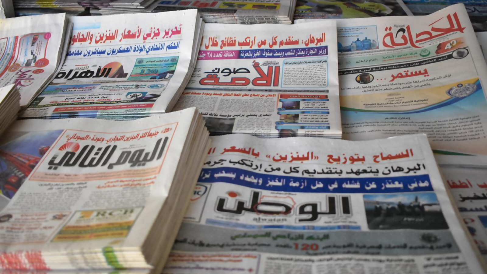 ‪مخاوف لدى الصحافة السودانية من التضييق على الحريات‬ (الجزيرة)