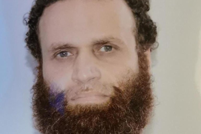 تم صباح اليوم تنفيذ حكم الإعدام على الإرهابى / هشام عشماوى .