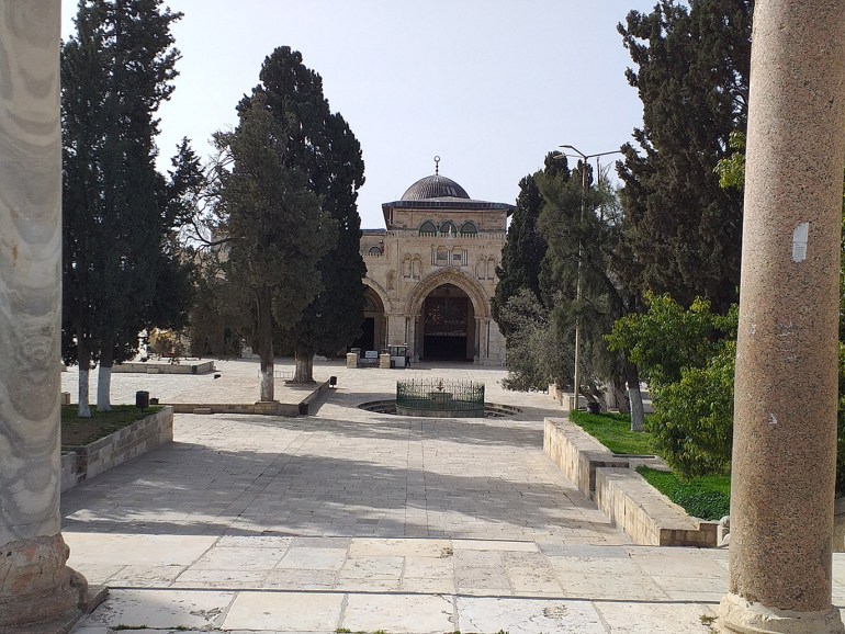 القدس-المسجد الأقصى-صورة للمصلى القبلي في الأقصى بعد تعليق حضور المصلين إليه إثر انتشار فايروس كورونا- خاص بالجزيرة نت.