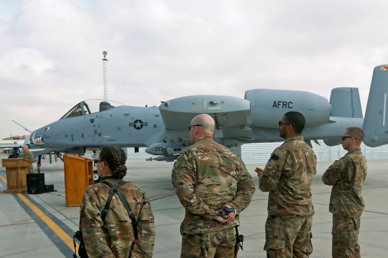 U.S air force personnel stand by an U.S. A-10 aircraft, one of a squadron that arrived at the Kandahar air base, Afghanistan January 23, 2018. REUTERS/Omar Sobhani