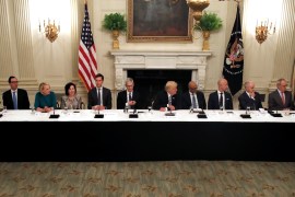 U.S. President Donald Trump (C) participates in an American Technology Council roundtable at the White House in Washington, U.S., June 19, 2017. REUTERS/Carlos Barria