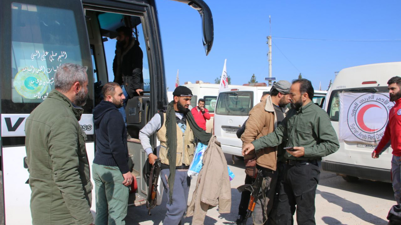 ‪لحظة وصول مقاتلي المعارضة إلى ريف حلب‬ لحظة وصول مقاتلي المعارضة إلى ريف حلب (الجزيرة)