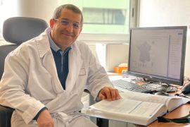 ‎⁨ الدكتور يحيى مكي عبد المؤمن، عالم لفيروسات ورئيس قسم الفيروسات التنفسية والسرطانية في المعهد الطبي الفرنسي التابع للمستشفى الجامعي كلود بر