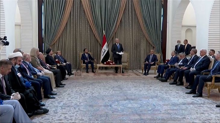الرئيس العراقي يكلف رئيس المخابرات بتشكيل حكومة جديدة
