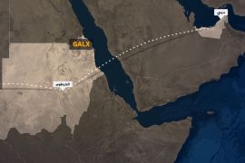 طائرة إماراتية تقل مسؤولين حطت في مطار الخرطوم