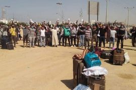 عمال مصريين عالقين بميناء ضبا السعودي