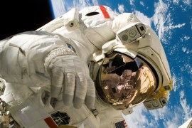 تقدم ناسا والمختبر الوطني لمحطة الفضاء الدولية العديد من البرامج والأنشطة المنزلية (بيكساباي)