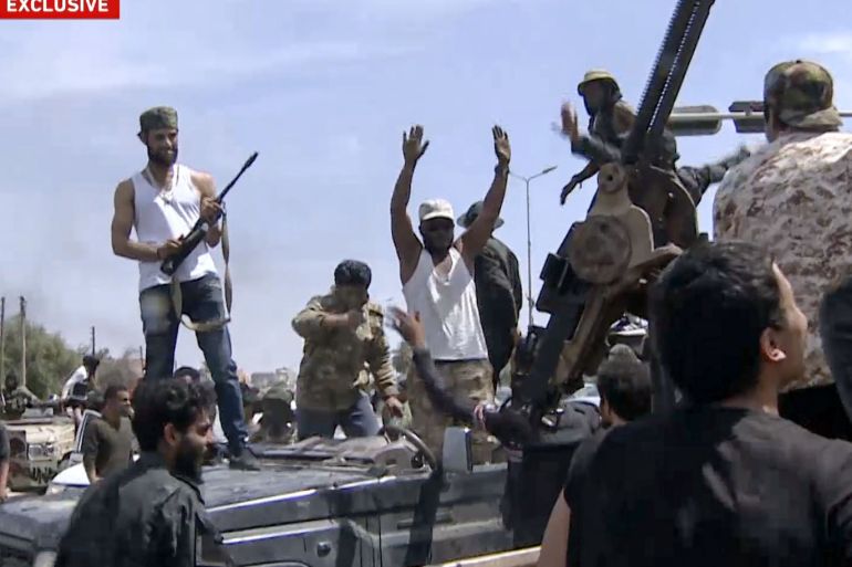 الوفاق الليبية تتأهب لشن هجوم على قوات حفتر بقاعدة الوطية الجوية