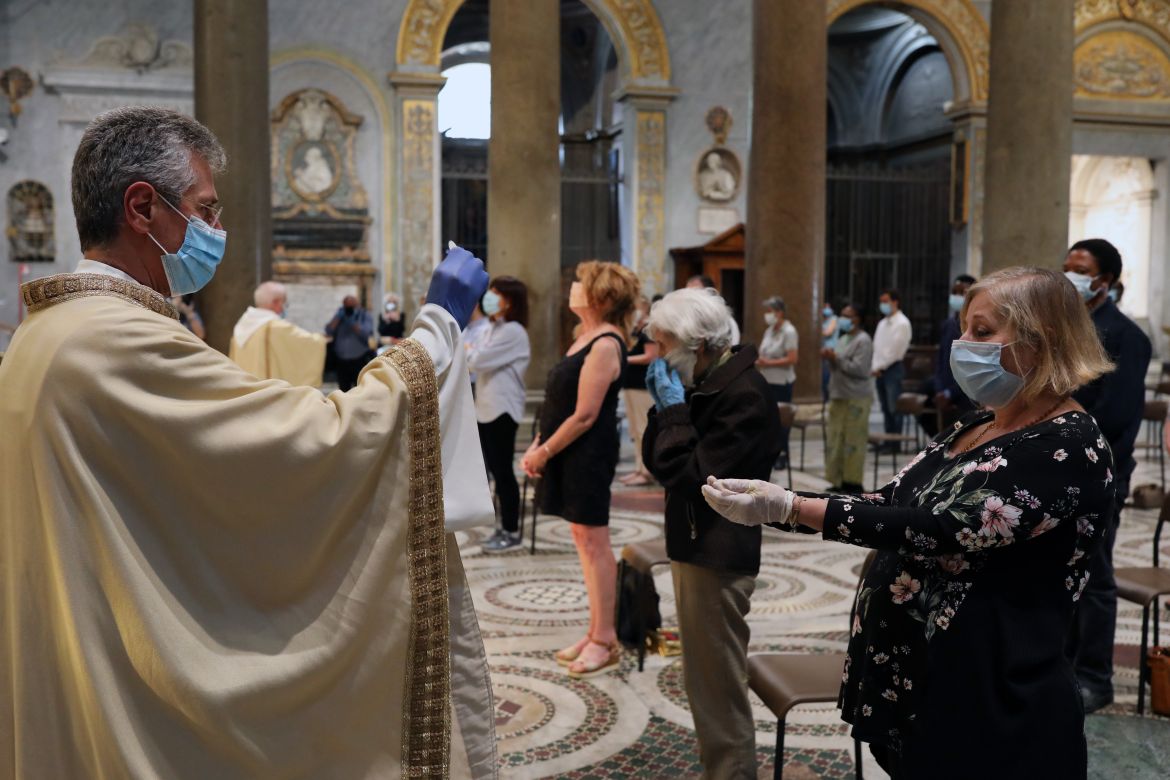 Shops And Restaurants Reopen As Italy Further Eases Lockdown On Phase 2