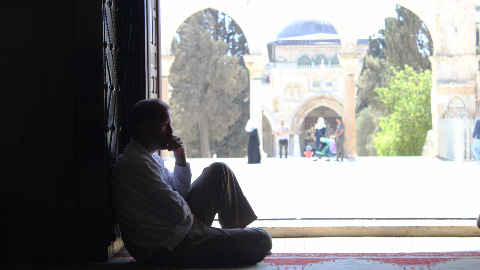 مجلس الأوقاف الإسلامية في القدس قرر تعليق فتح المسجد الأقصى بوجه المصلين طوال شهر رمضان بسبب تفشي كورونا (الجزيرة نت-أرشيفية)