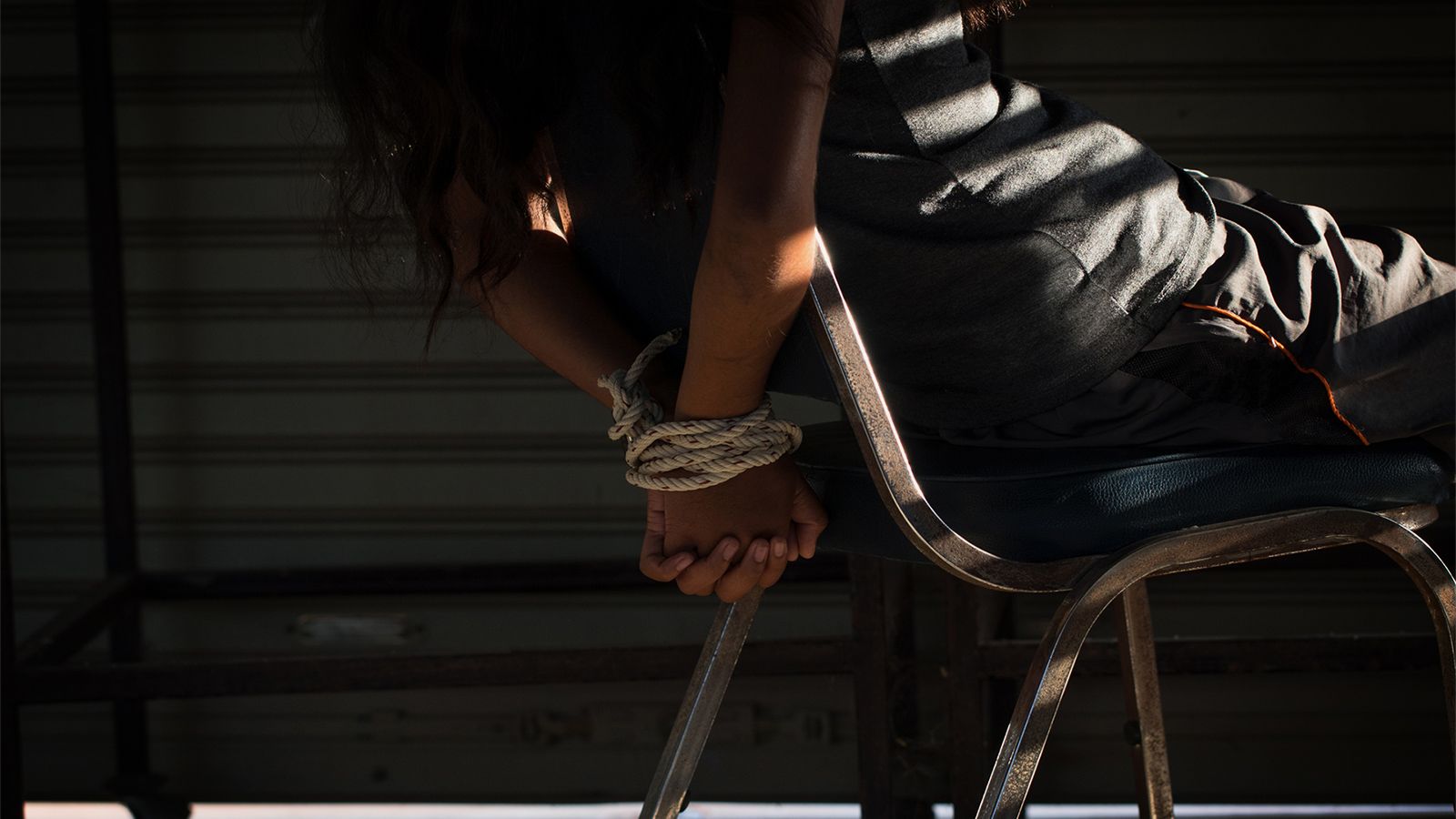 ‪سجل التعذيب في الإمارات يؤكد أن الحكومة تستخدم هذه الأساليب ضد كل من تعتبرهم تهديدا‬ (غيتي)