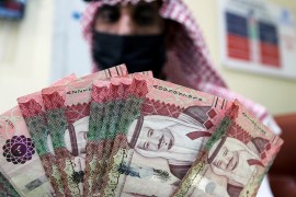 إجراءات مالية مؤلمة بالسعودية لإنقاذ موازنة البلاد من العجز