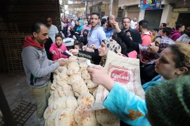 أزمة كورونا فاقمت من سوء الأحوال الاقتصادية والمعيشية للمصريين