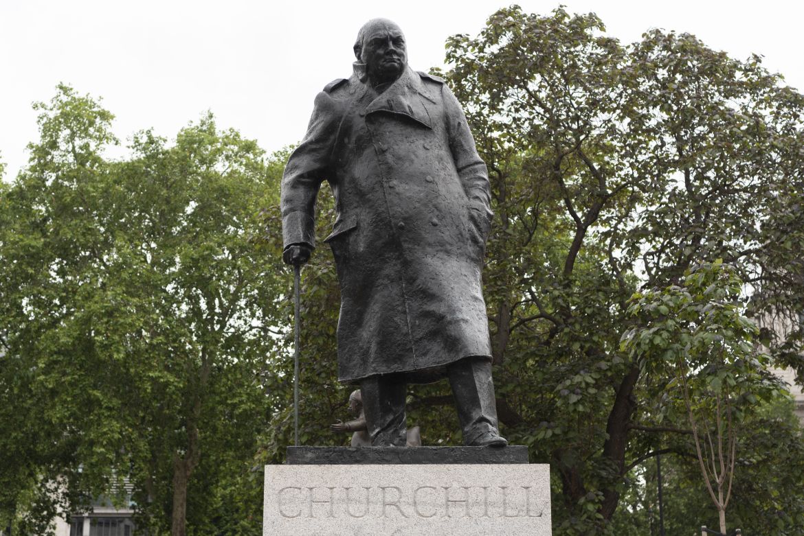 Statues of Winston Churchill and Thomas Guy in London
