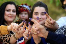 أثناء مشاركة النساء الفيليات في الانتخابات العراقية (وسائل اعلام عراقية)