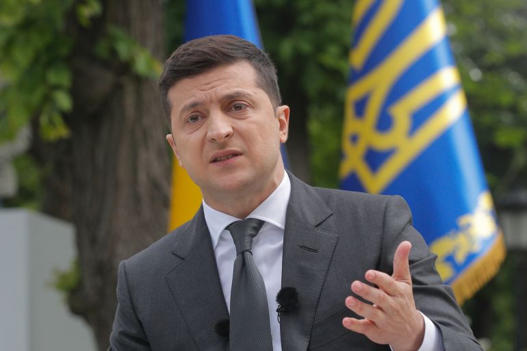 epa08433274 Ukrainian President Volodymyr Zelensky speaks during a press conference in Kiev, Ukraine, 20 May 2020, amid the ongoing coronavirus COVID-19 pandemic. Zelensky answered questions of journalists about the results of the first year as he became President in 2019. EPA-EFE/SERGEY DOLZHENKO