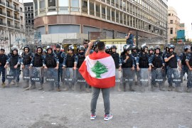 Lebanese continue to protest country's financial situation
