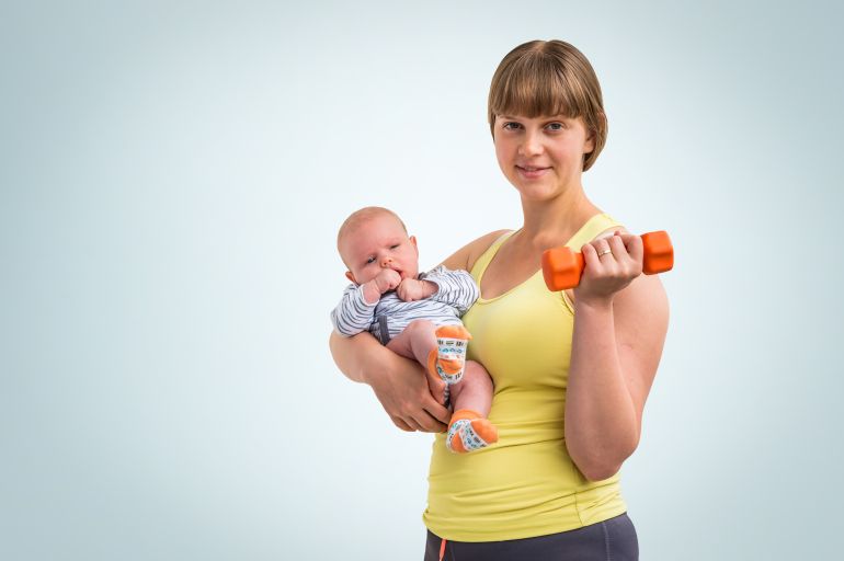 لماذا تعد ممارسة الرياضة ضرورية للتعافي بعد الولادة؟ (shutterstock)