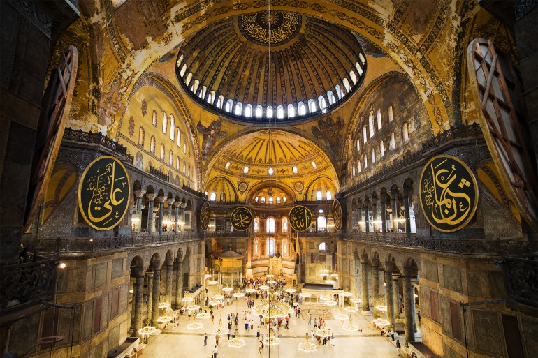 Hagia Sophia آيا صوفيا (شترستوك)