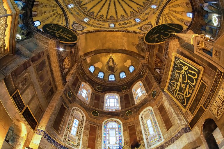 Hagia Sophia آيا صوفيا (شترستوك)
