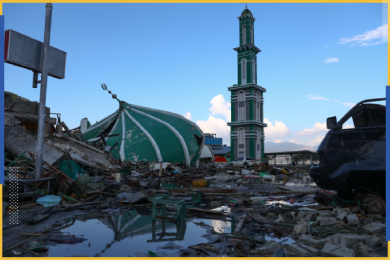 Baiturrahman mosque is seen after being hit by an earthquake and tsunami in Palu, Central Sulawesi, Indonesia, October 2, 2018. REUTERS/Athit Perawongmetha