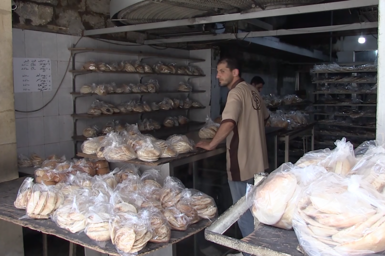 الحكومة اللبنانية ترفع سعر ربطة الخبز