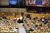 جلسة سابقة للبرلمان الأوروبي في بروكسل (الأناضول)