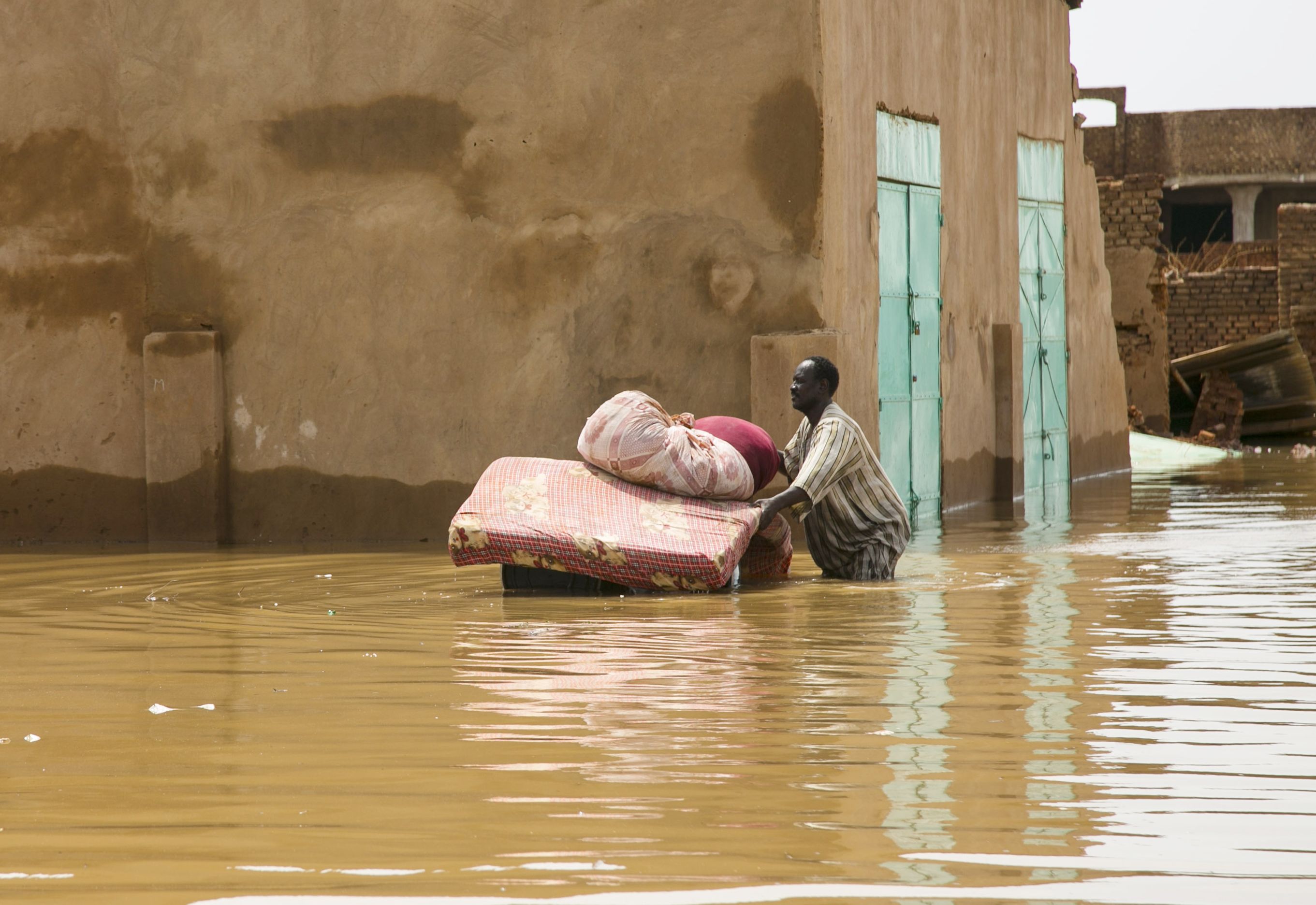 Heavy rain hits Sudan