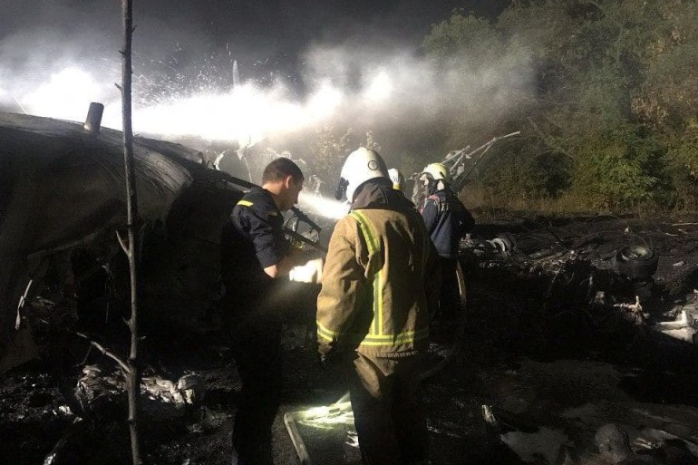 الطائرة العسكرية الأوكرانية تحطمت أثناء هبوطها (رويترز)