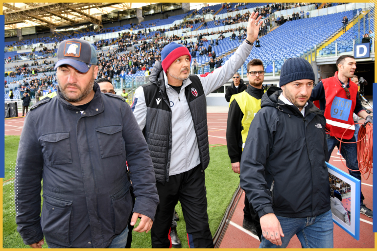 ROME, ITALY - FEBRUARY 29:Bologna FC head coach Sinisa Mihajlovic greet SS Lazio fans before the Serie A match between SS Lazio and Bologna FC at Stadio Olimpico on February 29, 2020 in Rome, Italy. (Photo by Marco Rosi/Getty Images)